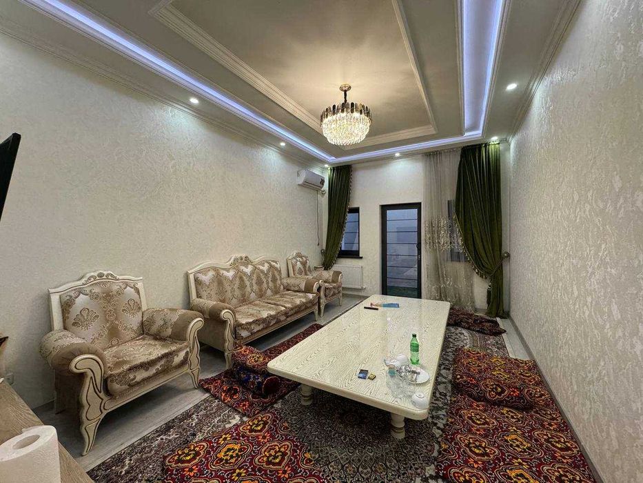 Yangixayot,Choshtepa mahallasi. 1.5sotihda 3xonali uy sotaman.1 kator.