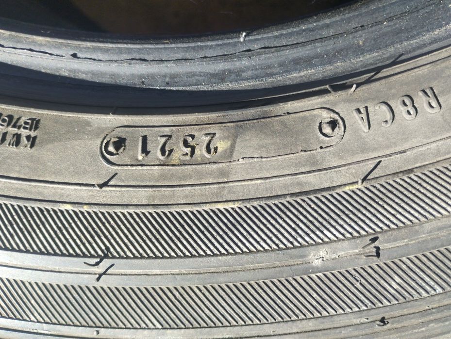 Cauciucuri  C-uri 215 16R  17C