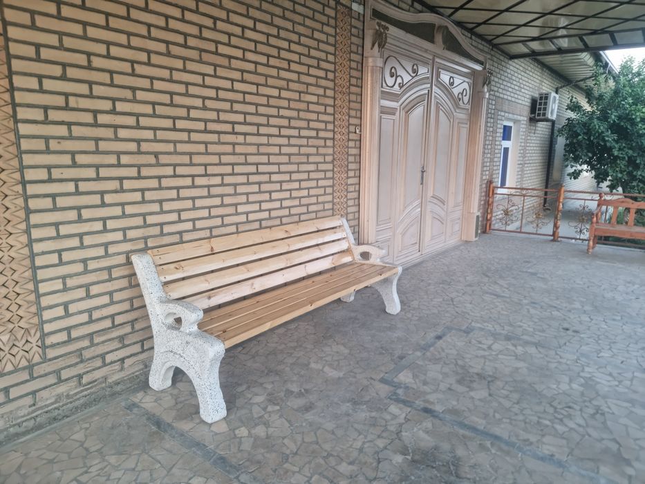 Скамейка , урна , гултувак,