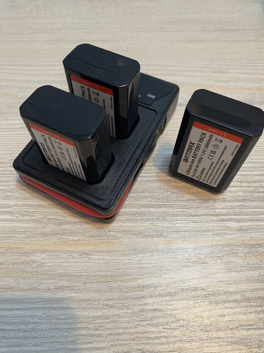 Sony ZV-E10 4K + E 3.5-5.6 PZ 16-50 + Sony E35 F 1.8 + 2 батареи