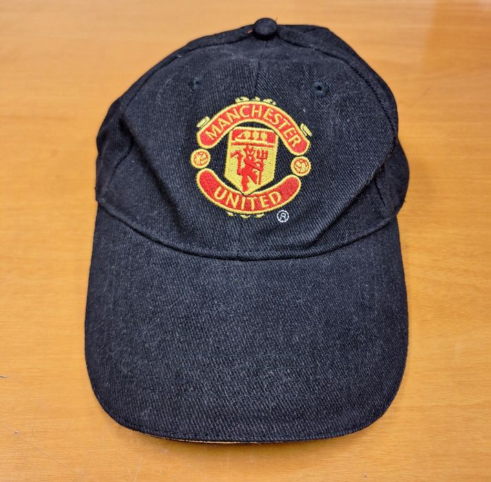 Футболни шапки Манчестър Юн.,Мьолде,шалове,шорти