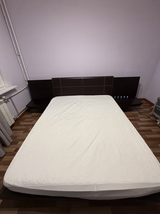 Спальный кровать