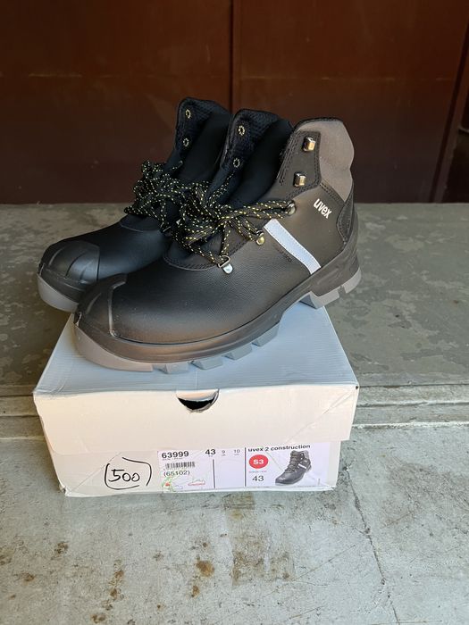 Vand bocanci protectie Uvex marimea 43