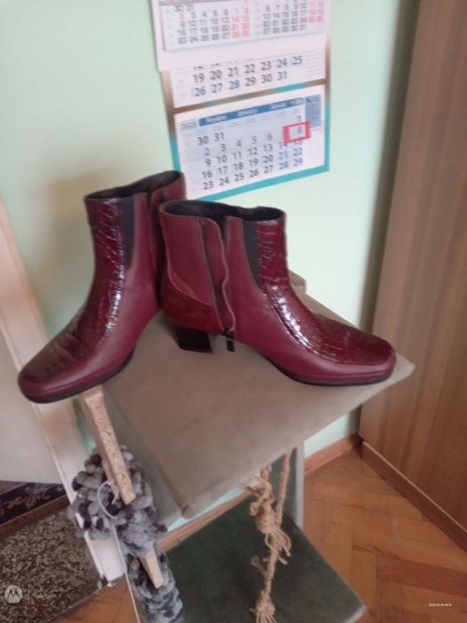Дамски боти,черни и бордо