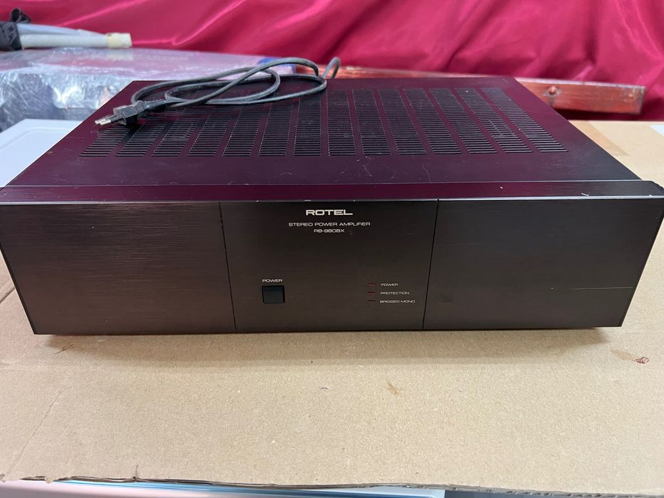 Rotel RB-980BX усилвател