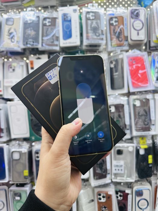 Айфон 12 про Макс