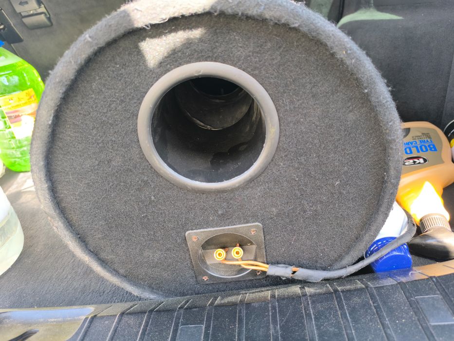 Subwoofer si amplificator JBL auto 1000 W