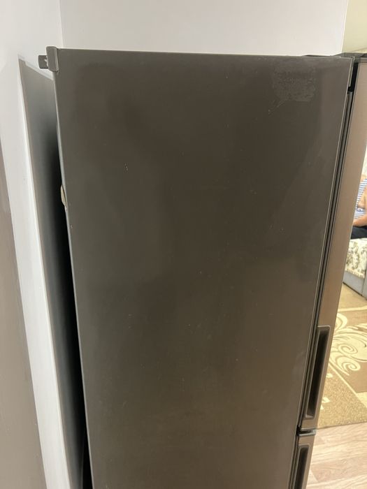 Продам холодильник LG