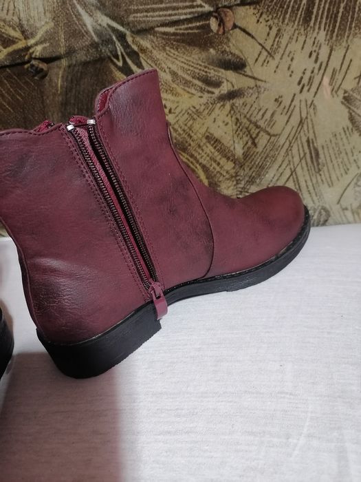 Ghete scurte vișiniu damă noi nr 40