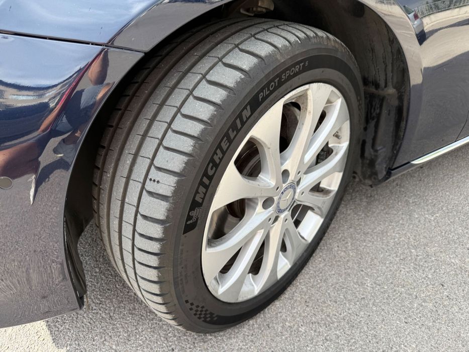 Mercedes E 300 W213 | Лукс и мощ | Реални км | Обслужен