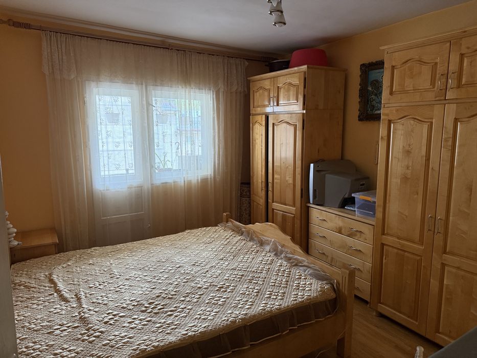 Apartament cu 3 camere ultracentral in Câmpeni