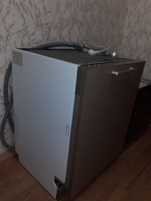 Посудомоечная машина в идеальном состоянии!!! Почти новая!