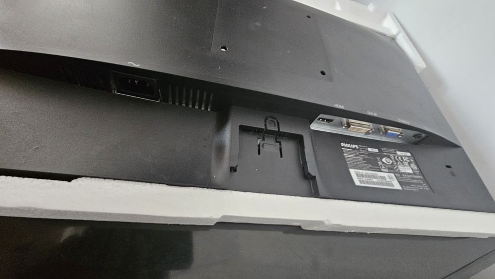 Monitor Phillips 24 inch