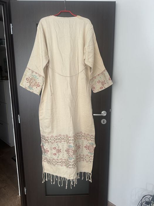 Rochie arabă din bumbac moale – brodată manual