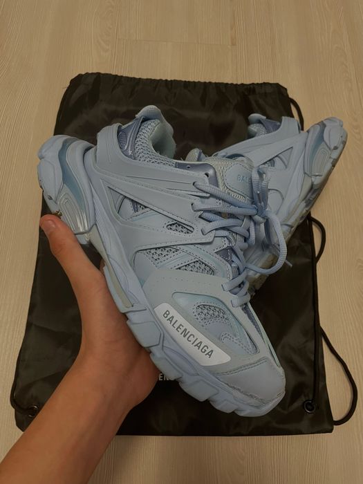 Balenciaga track