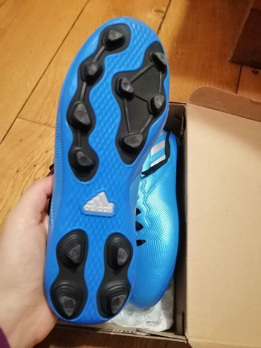 Нови бутонки adidas Messi 16.4