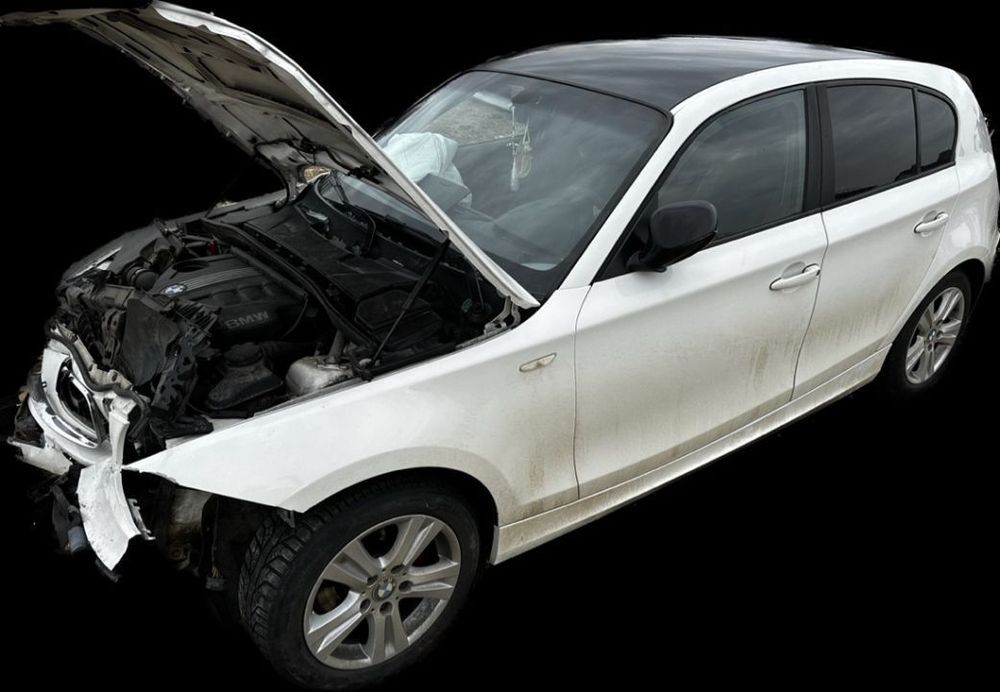 bmw seria 116d e87 LCI  2010 culoare 300 alpinweiss 3 motor n47 cutie manuala caseta directie volan pe stânga usa haion bara spate Cardan grup alpinw