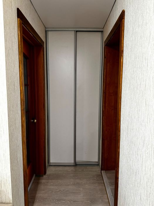 Продам 3 ком квартиру 2/5 в р-оне Бэста