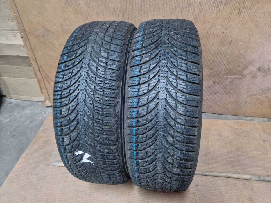 2 Michelin R17 235/65
зимни гуми
DOT3417