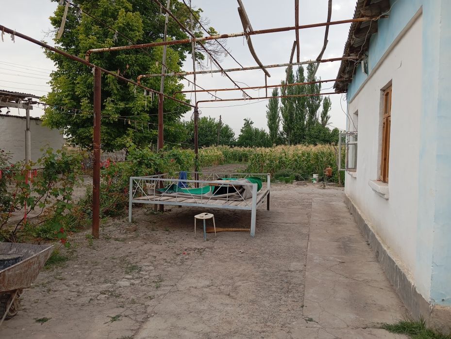 Quyi chirchiq uy sotiladi