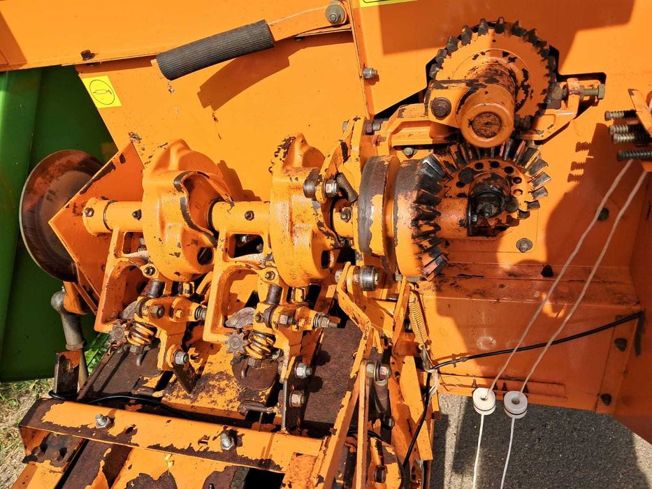 balotiera marca Gallignani model 5000