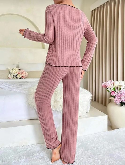 Дамска пижама 100% памук.