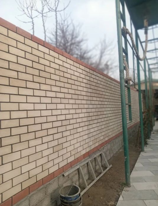 Кладяом кирпич,Штукатурка. Изготовление решёоток