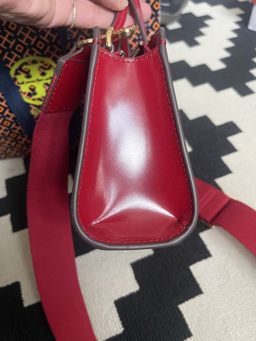 Дамска малка чанта Tory Burch Blake Mini Tote Lipstick Red 164018