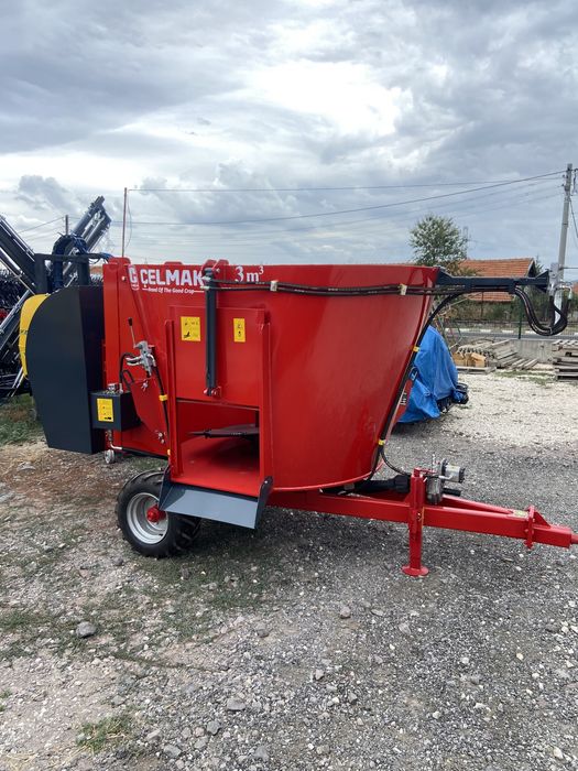 Фуражен смесител 3куб с кофа за трактор