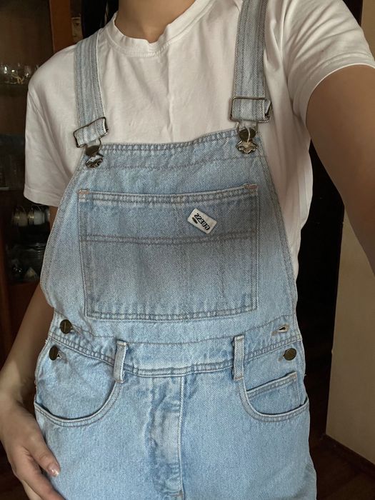 Комбинезон джинсовый