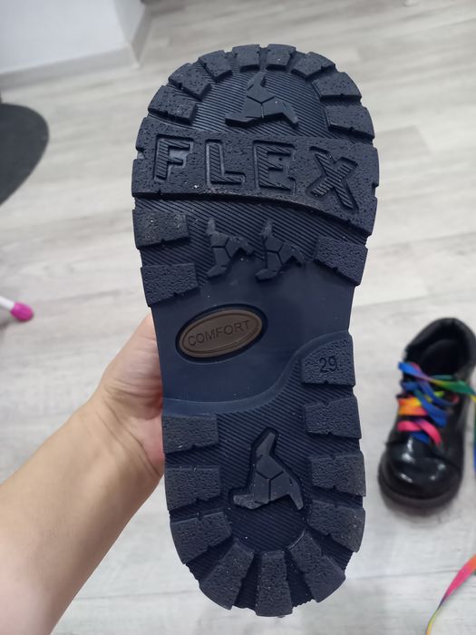 Кожаные детские ботинки