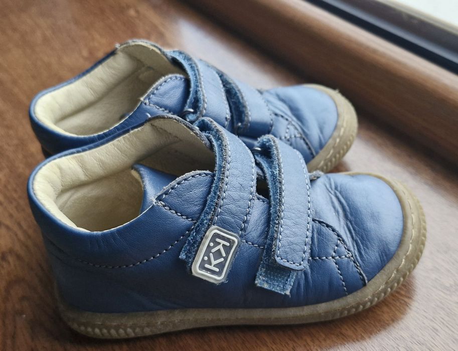 Детски кожени обувки