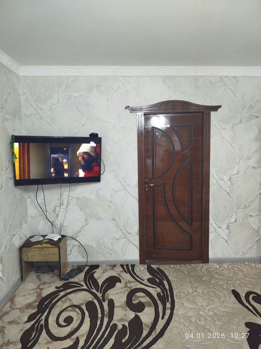 Срошни уй сотилади