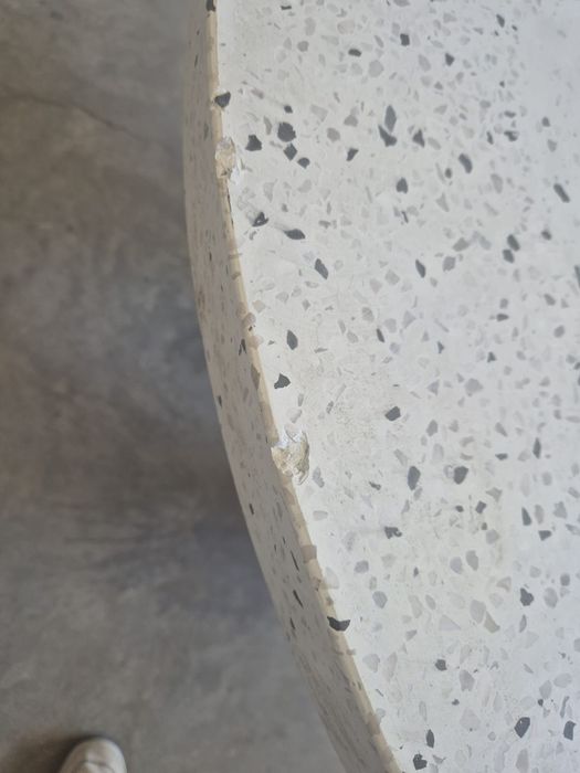 Кръгла маса Kave Home