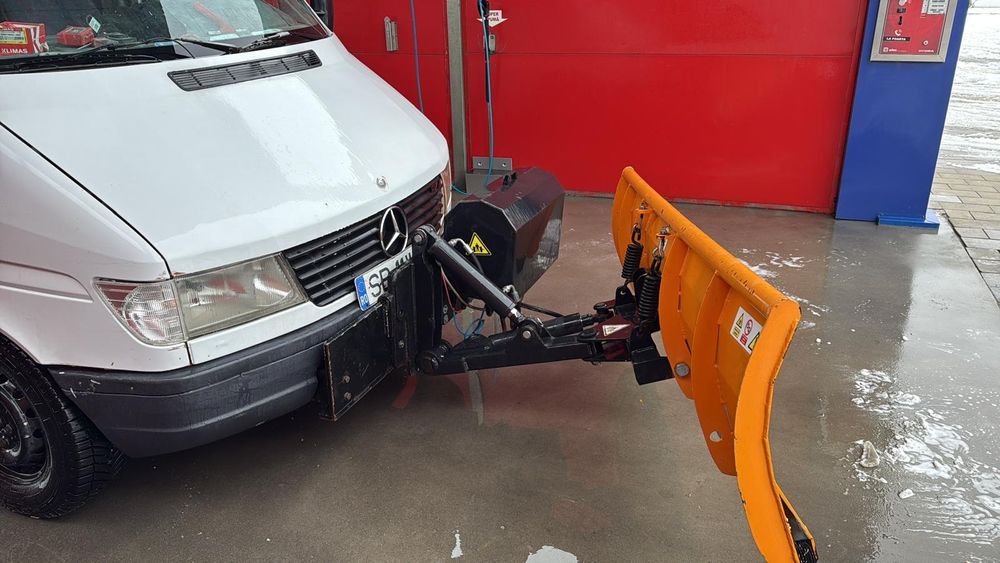 Vând lama de zăpadă ,hidraulic