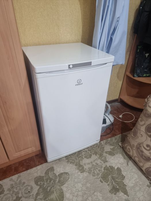 Морозильная камера INDESIT