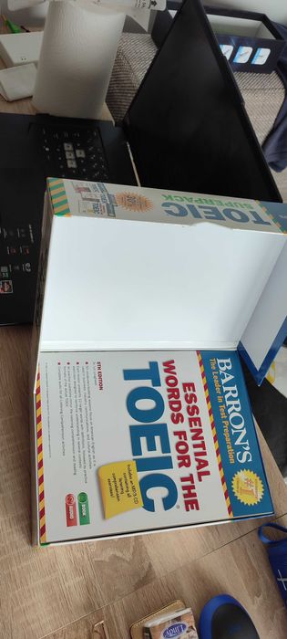 Vând curs limba engleză Barrons și University of Columbia