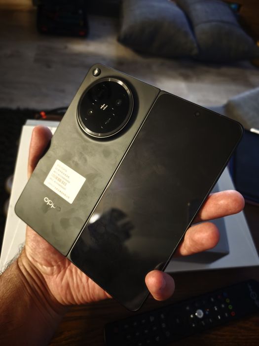 Oppo Find N6 16/512GB като нов