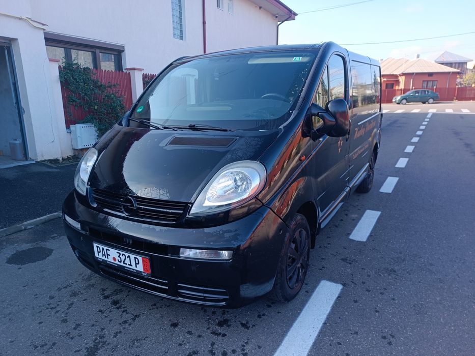 Opel vivaro 2004