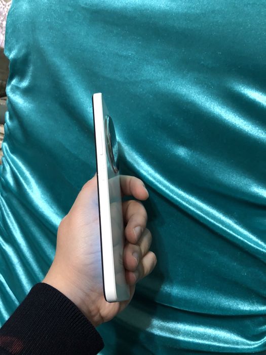 В продаже Redmi A3X.