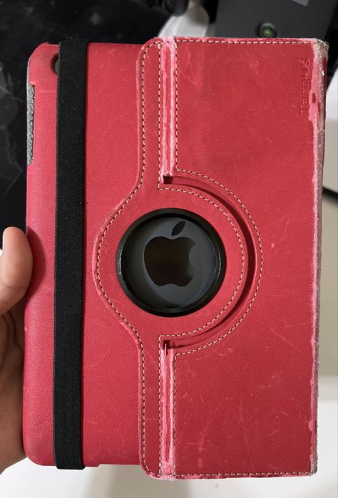 iPad mini 1 в хорошем, рабочем состоянии.