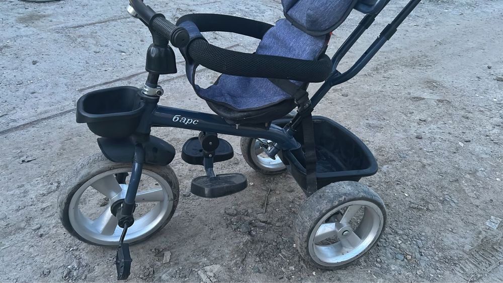 Трехколесный велосипед