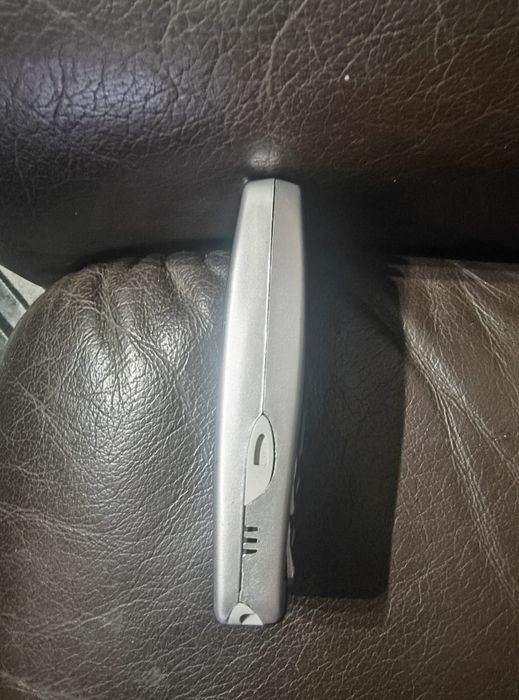 Nokia 3310 ( decodat, carcasă nouă)