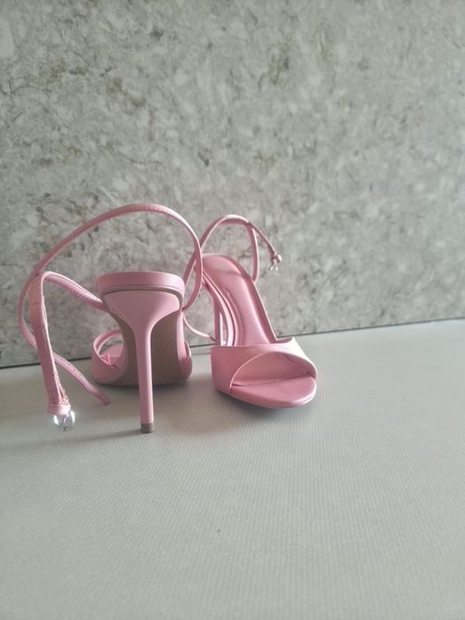 Zara сандали на ток