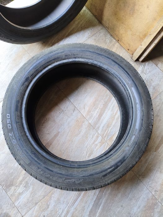 235 55 R20 Одиночка. Dunlop Шина