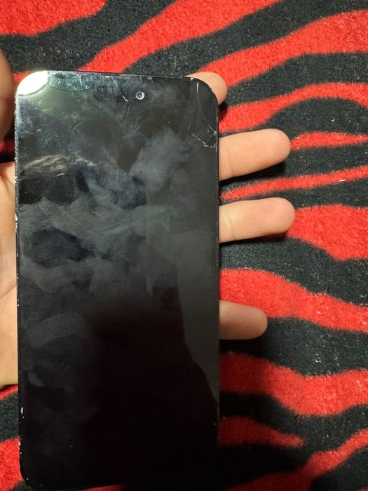 Vând iPhone 14 pro max pentru piese