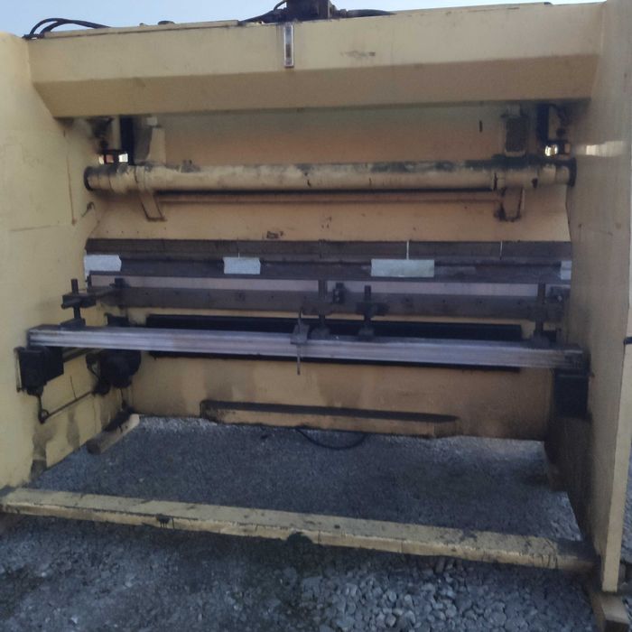 абкант и гилотина за ламарина