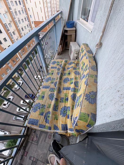 Отдам матрас бесплатно