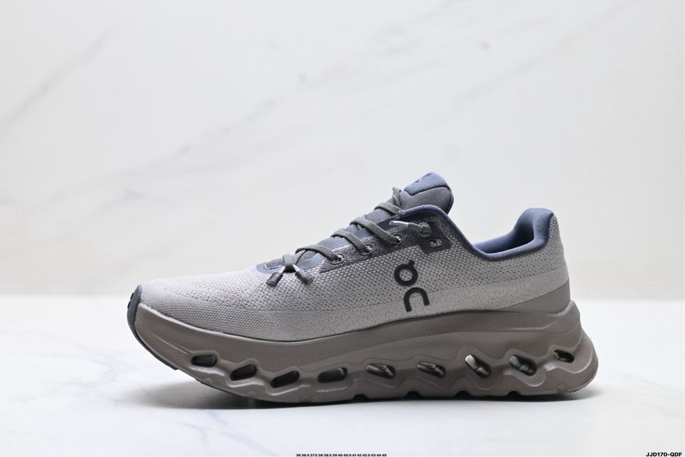 Кроссовки QC продам