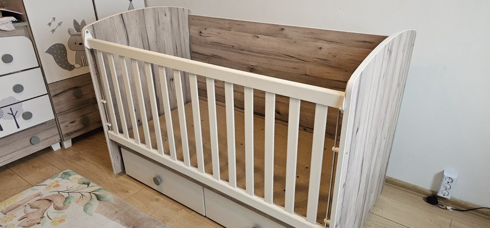 Бебешко креватче / Детско легло с люлеещ механизъм 140/70